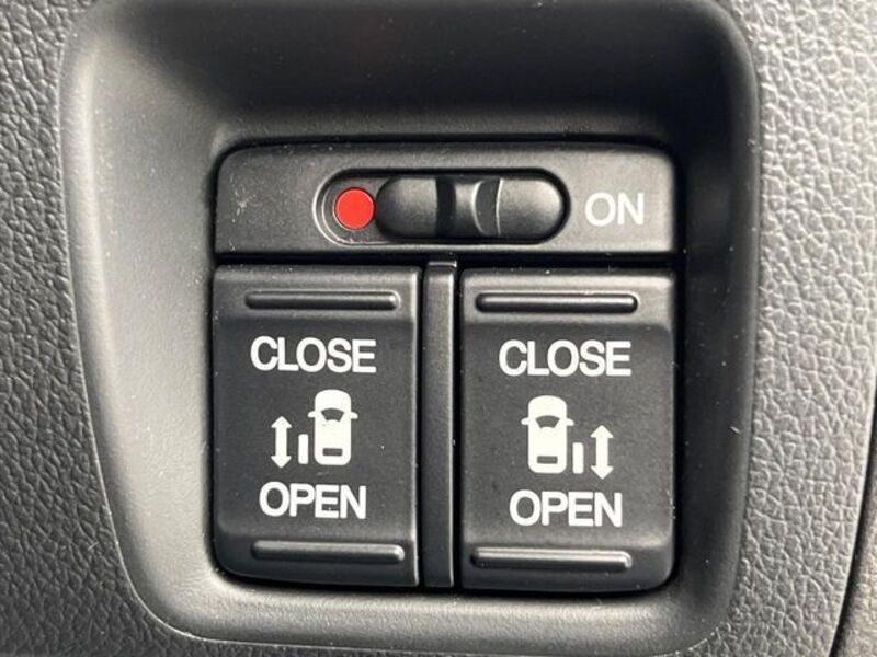 N BOX