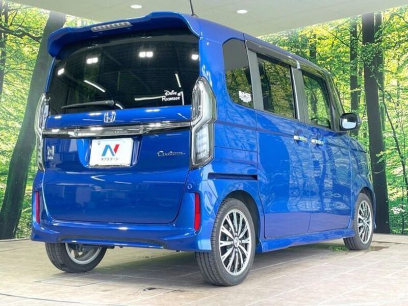 N BOX CUSTOM