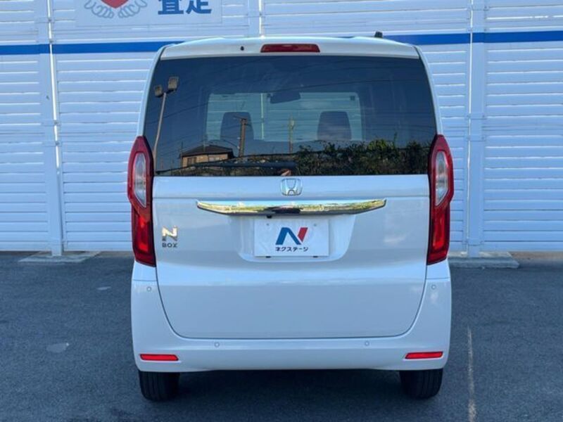N BOX