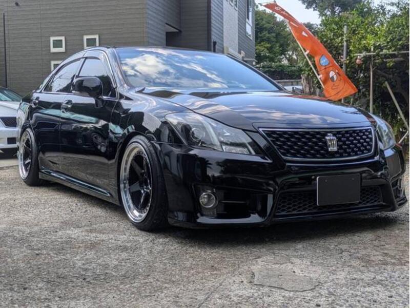 CROWN
