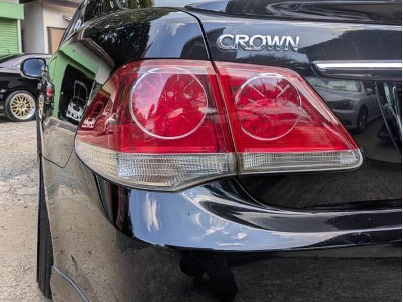 CROWN