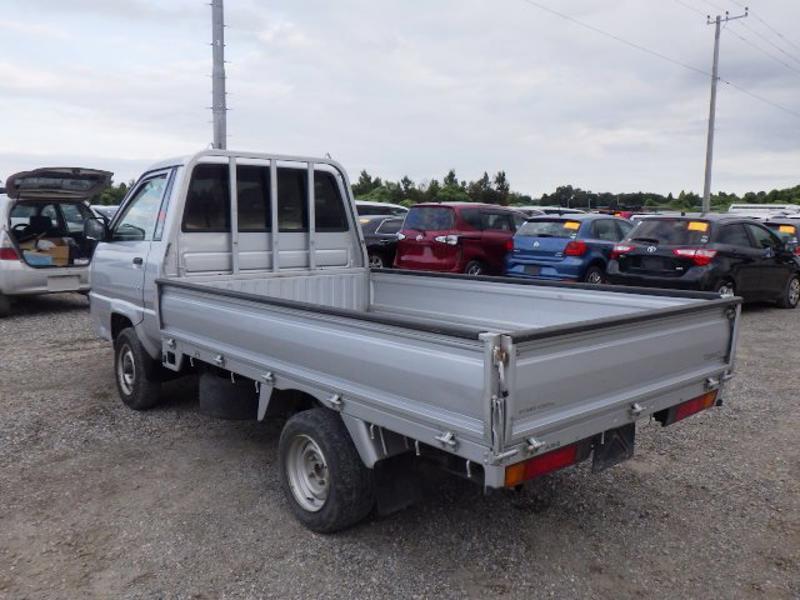 TOWNACE TRUCK