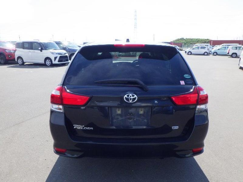 COROLLA FIELDER