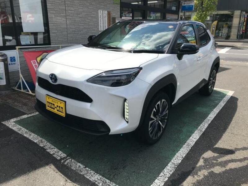YARIS CROSS