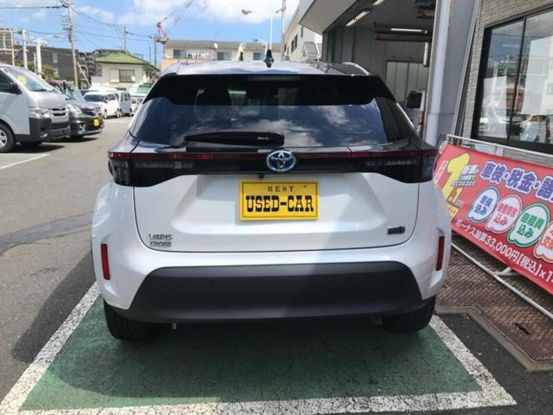 YARIS CROSS