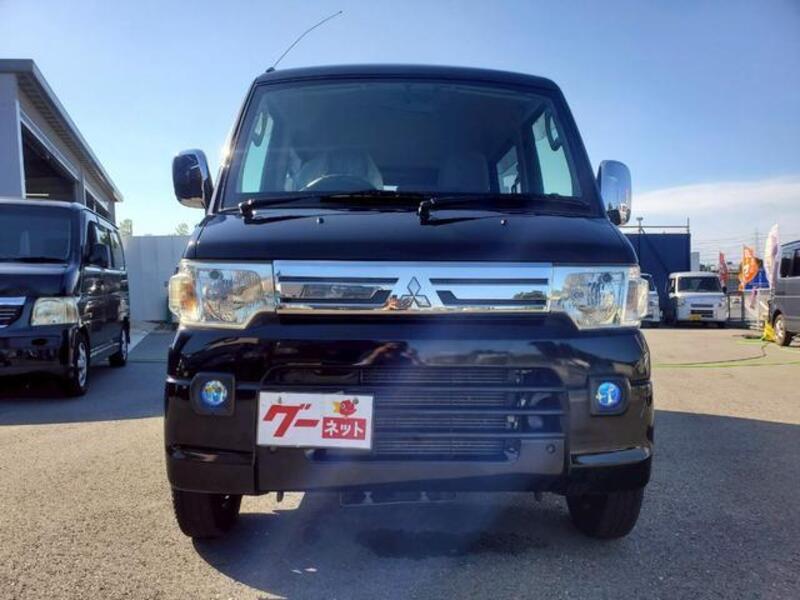MINICAB VAN