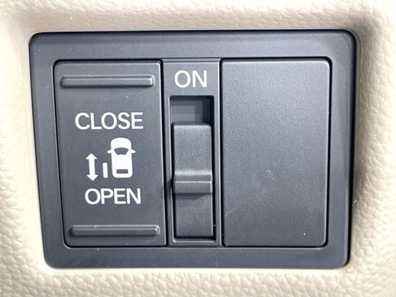 N BOX
