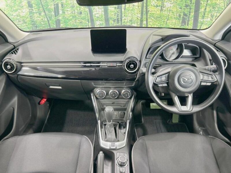 MAZDA2