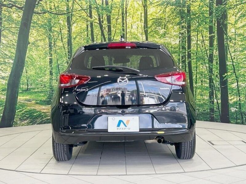 MAZDA2