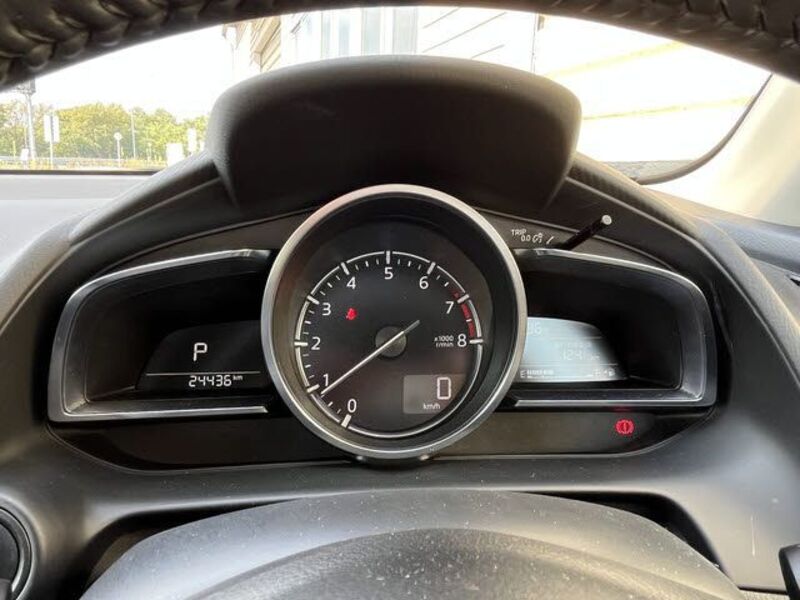 MAZDA2