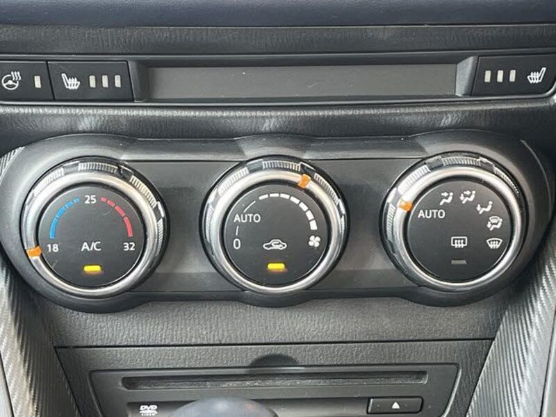 MAZDA2