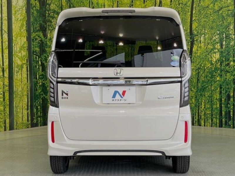 N BOX CUSTOM