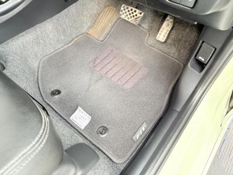 FIT HYBRID