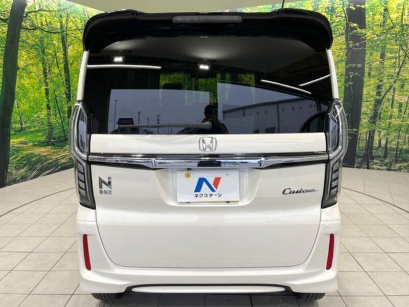 N BOX CUSTOM
