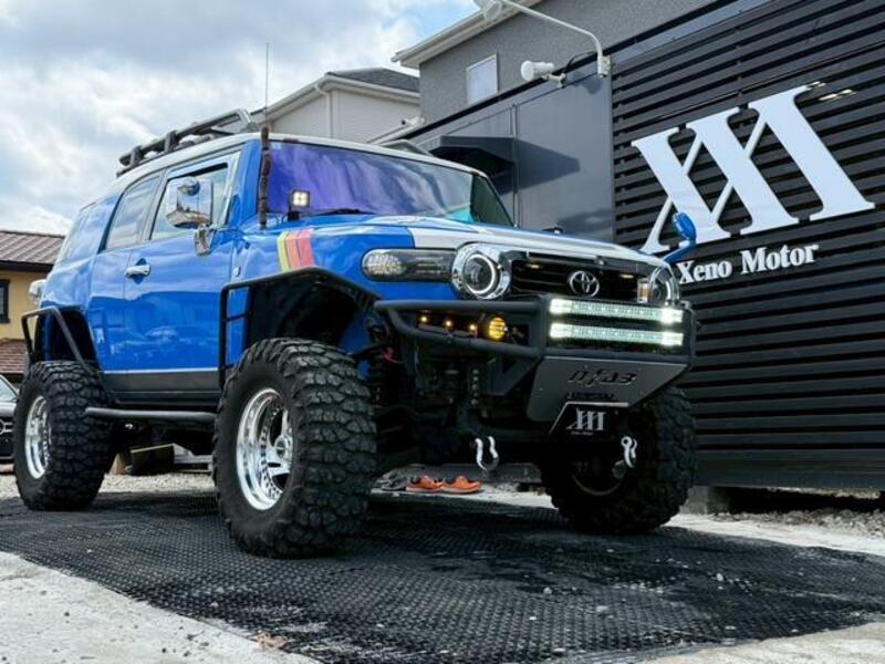 TOYOTA FJ CRUISER