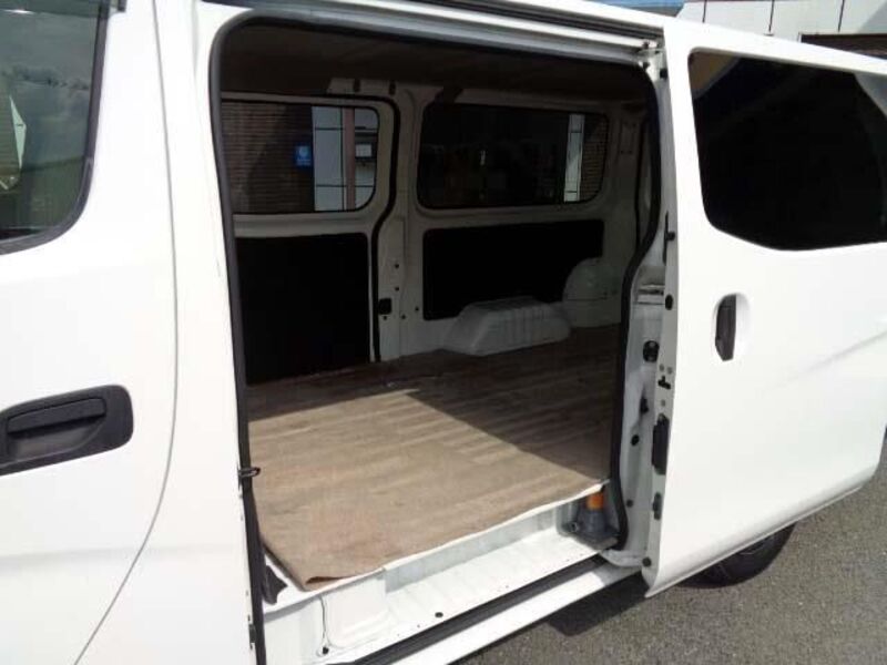 NV350 CARAVAN