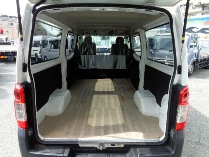NV350 CARAVAN