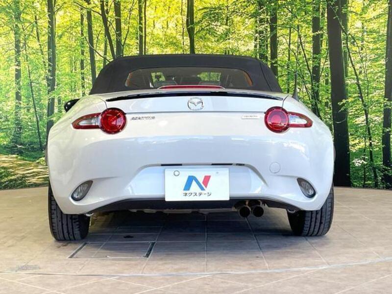 ROADSTER