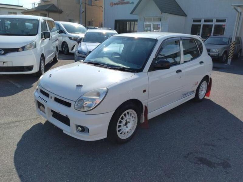 DAIHATSU STORIA