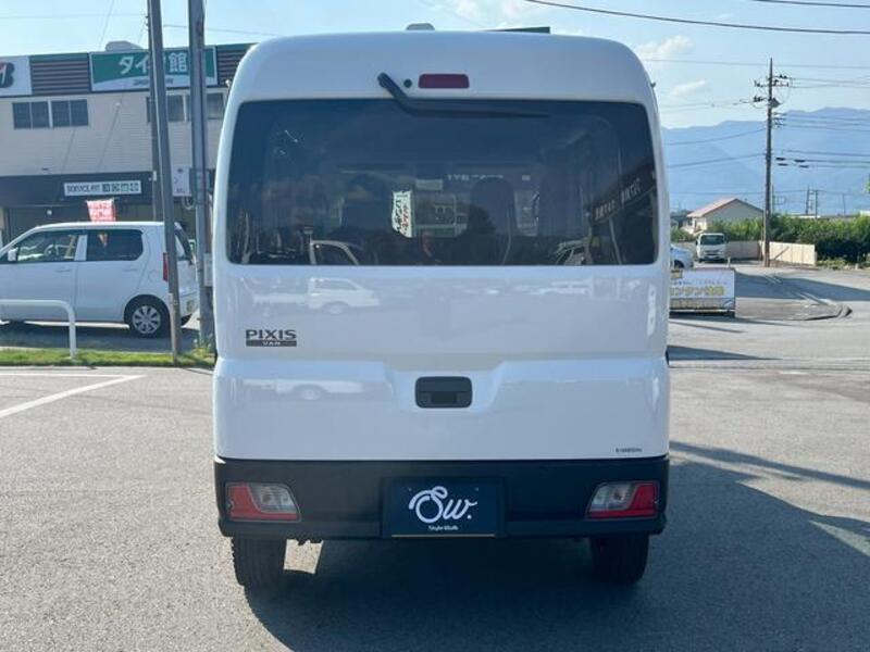 PIXIS VAN