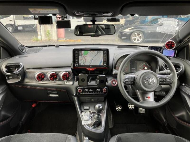 GR YARIS