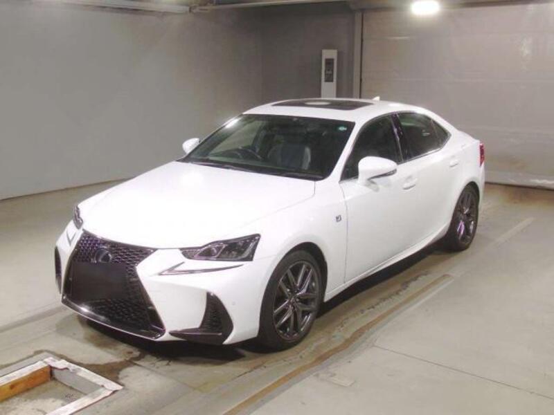 LEXUS IS