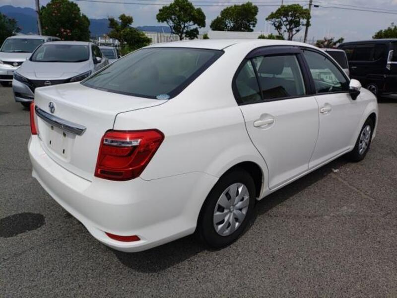 COROLLA AXIO
