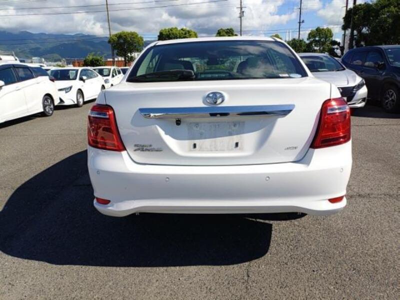 COROLLA AXIO