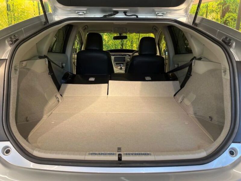 PRIUS PHV