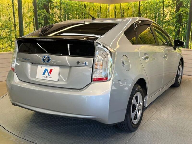 PRIUS PHV