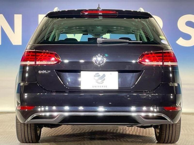 GOLF VARIANT