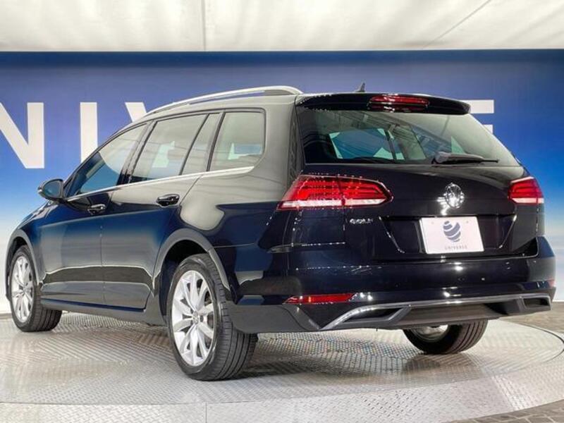 GOLF VARIANT