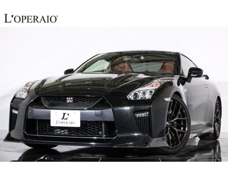 NISSAN GT-R