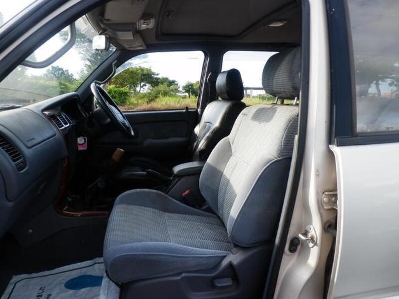 HILUX SURF