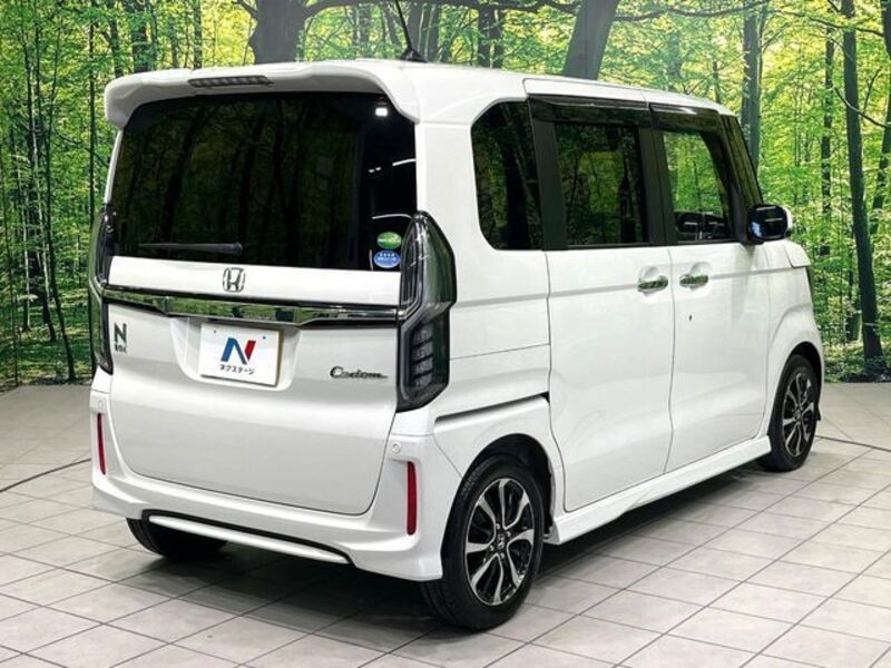 N BOX CUSTOM