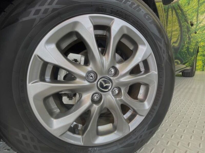 MAZDA2
