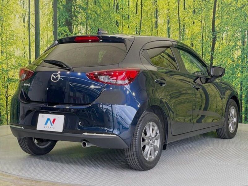 MAZDA2