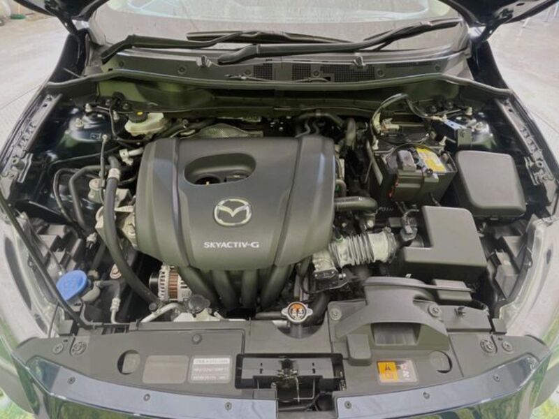 MAZDA2
