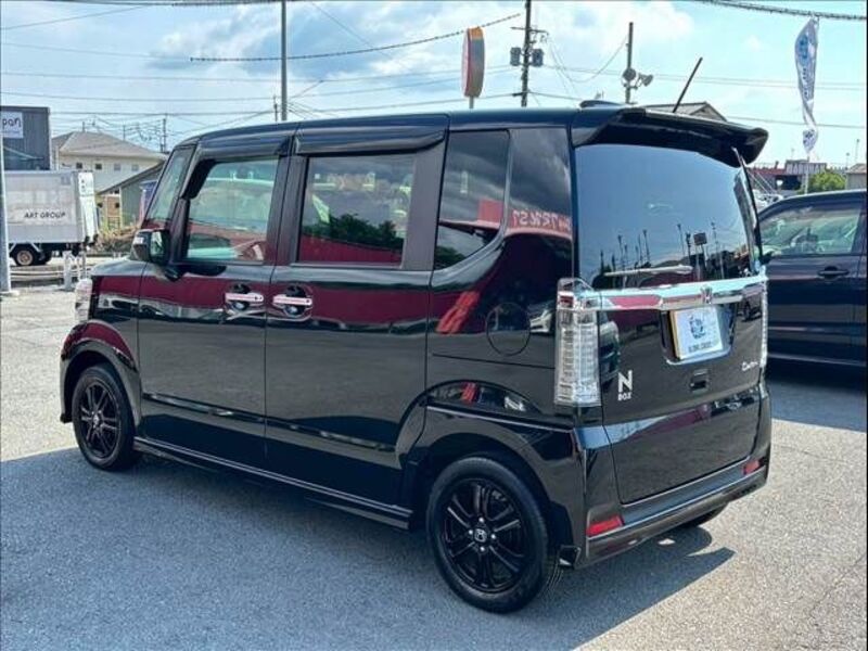 N BOX CUSTOM
