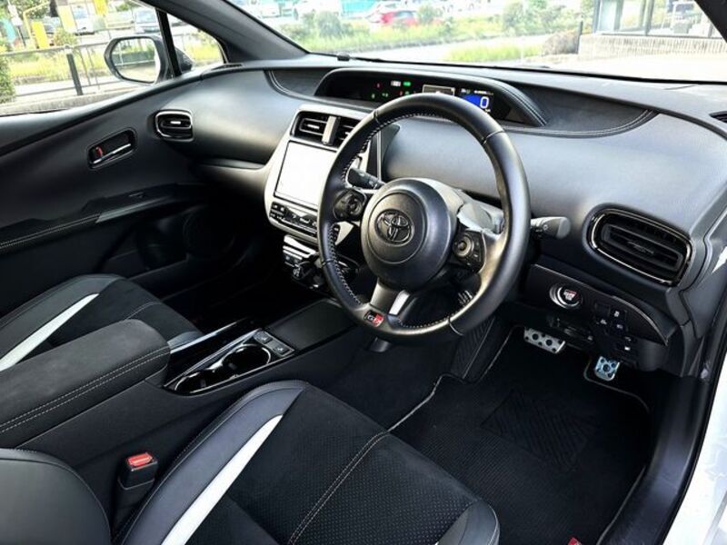 PRIUS PHV