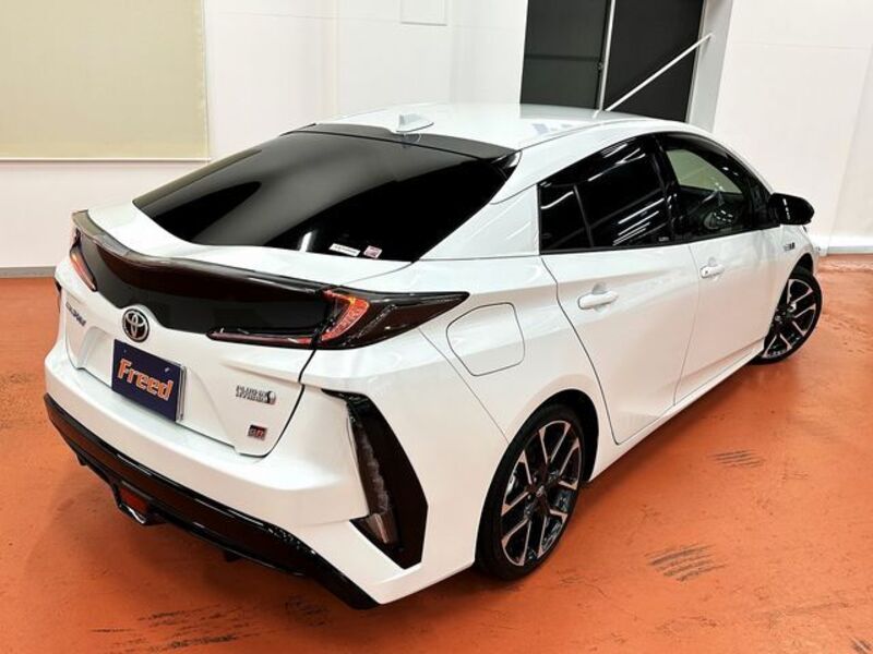 PRIUS PHV