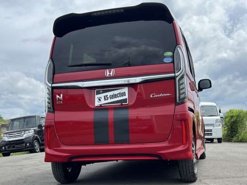 N BOX CUSTOM