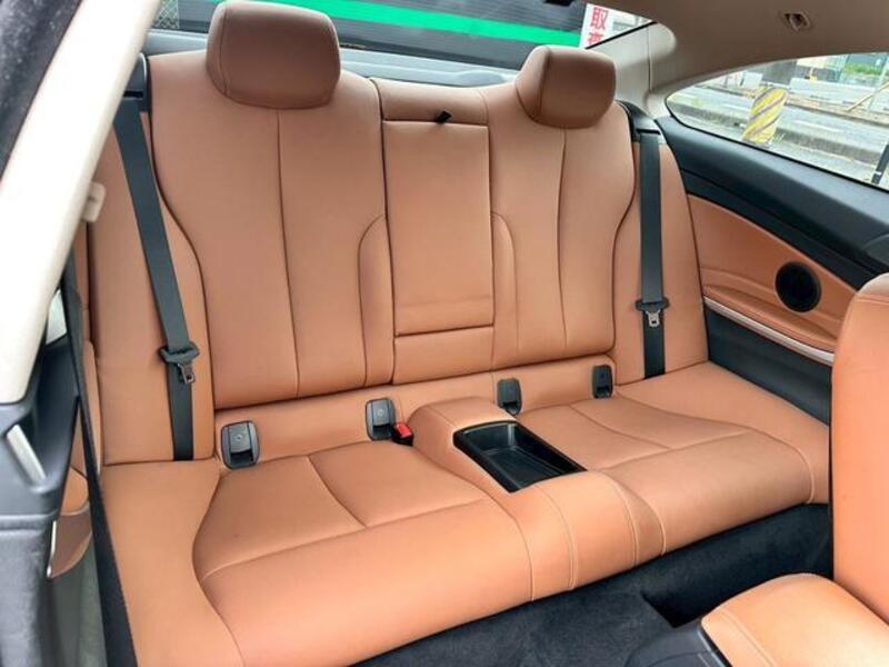 4 SERIES