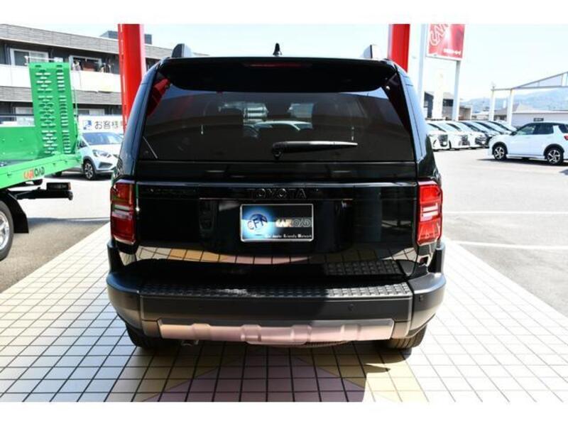 LAND CRUISER 250