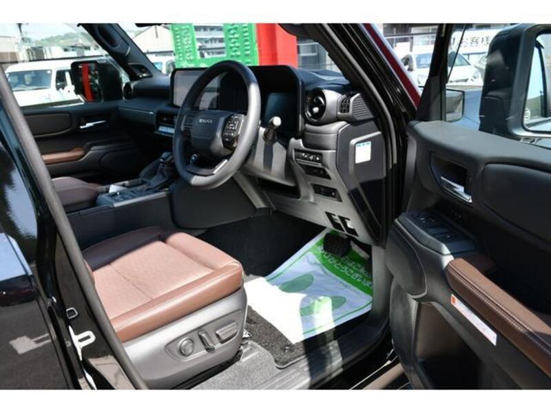 LAND CRUISER 250