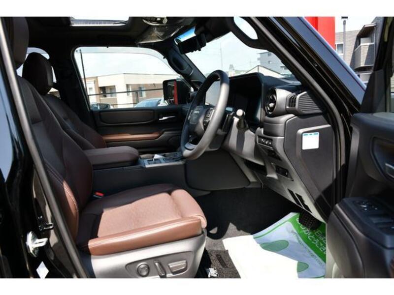 LAND CRUISER 250