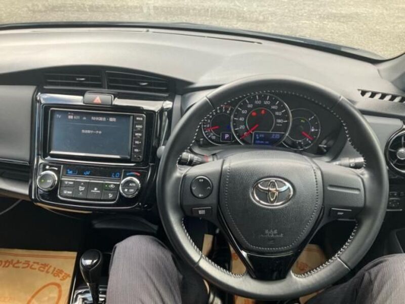 COROLLA AXIO