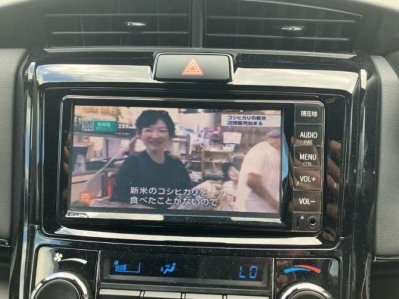COROLLA AXIO