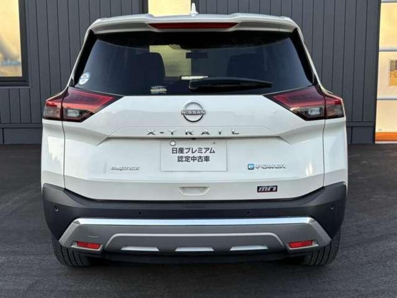X-TRAIL