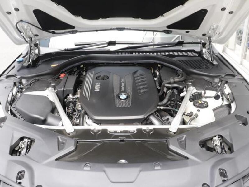 8 SERIES